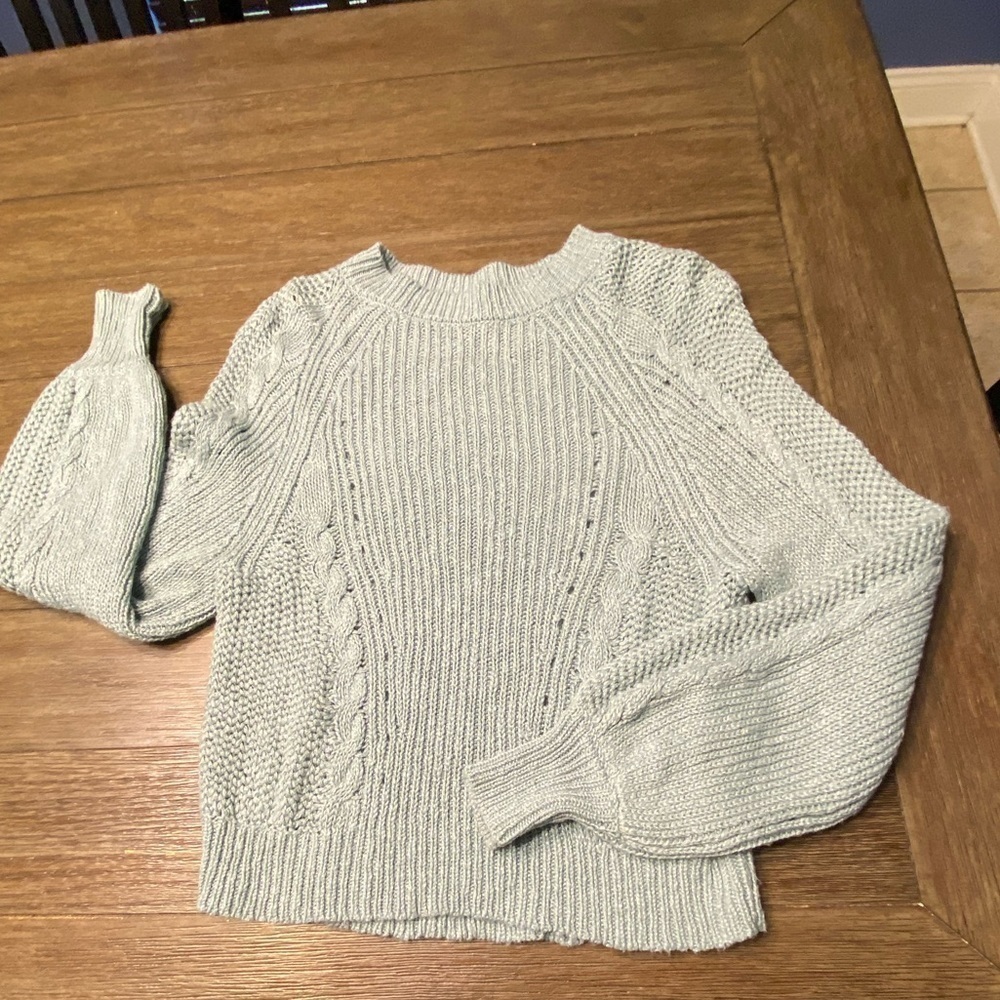 American Eagle Women's Cable
Knit Sweater Crop top XS